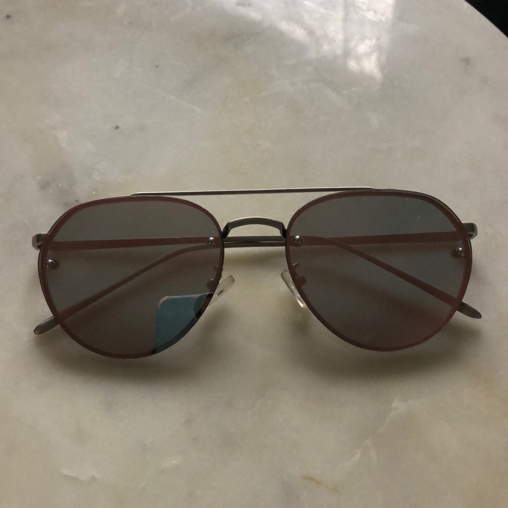 Sunglasses aviators